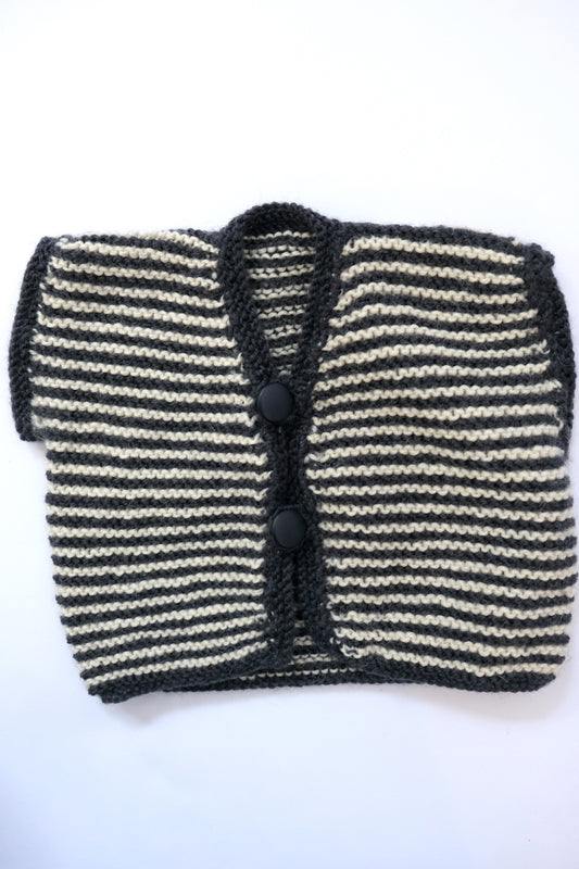Knit button up vest Size 6months